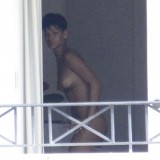 Rihanna Pillada Desnuda (2)